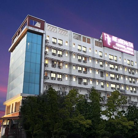 Regenta Central Noida, Sector 49 外观 照片